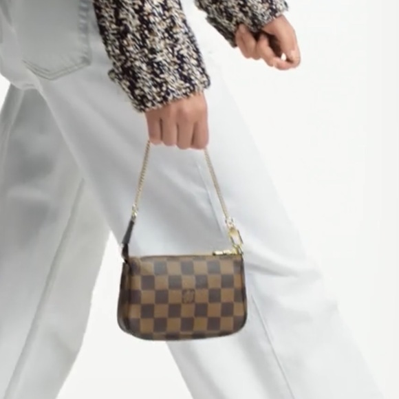 Louis Vuitton Mini Pochette - Damier Ebene - Picture 11 of 12